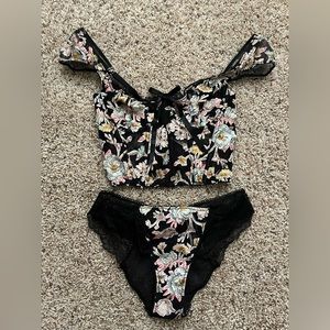 Victoria’s Secret Balconette Lacy Black & Floral Lingerie Set — New with Tags!